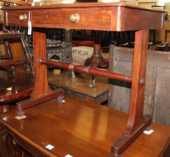 Victorian mahogany centre table